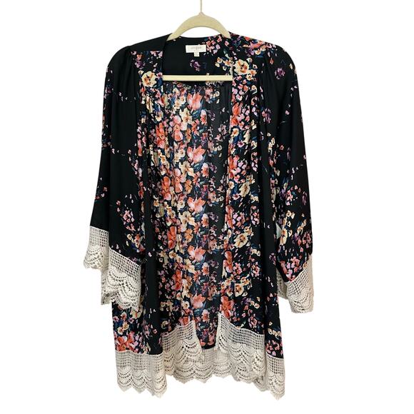 Umgee Dark Floral Boho Kimono Cardigan Size M/L Open Front Crochet Trim Festival - Picture 1 of 8